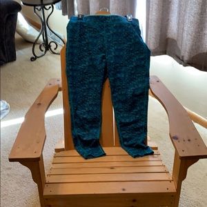 Capri joggers skin tight